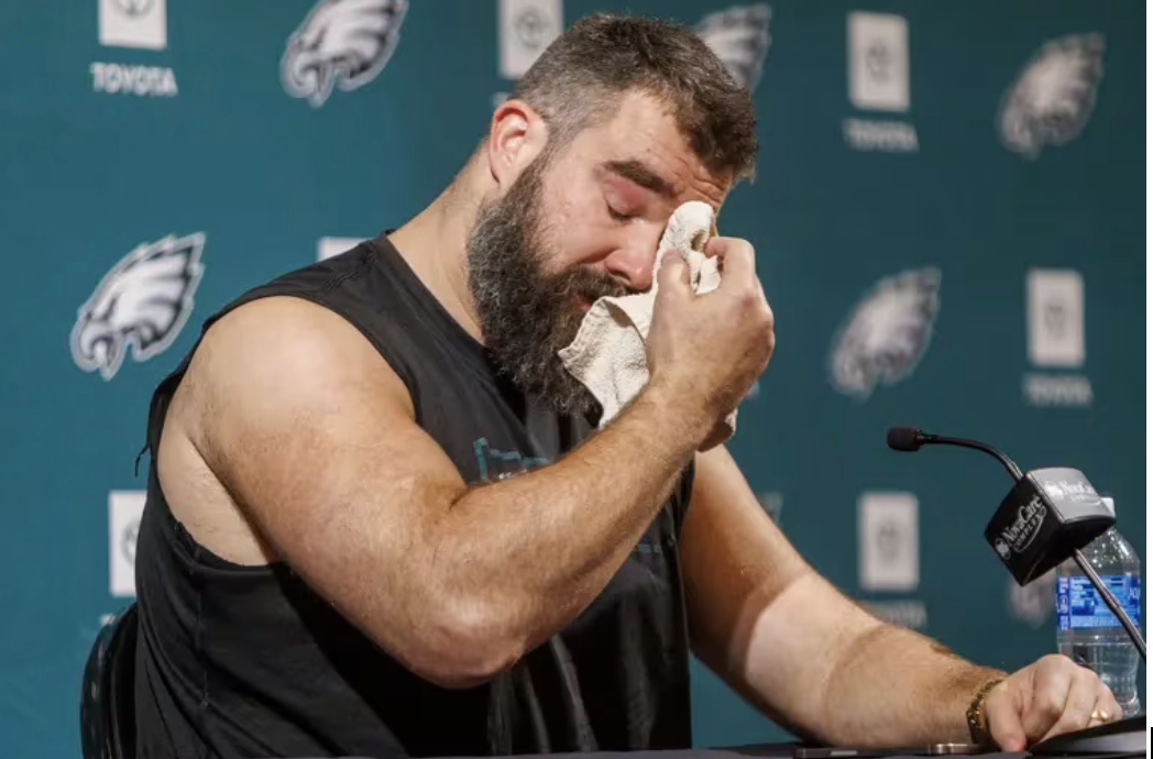 breaking : june first A Fans Bully Jason Kelce for inresponsible to the family kylie kelce and children.